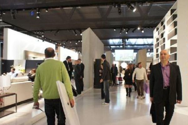 国外展会观展如何获取客户信息和获得订单？(www.rhrhrh.cn)