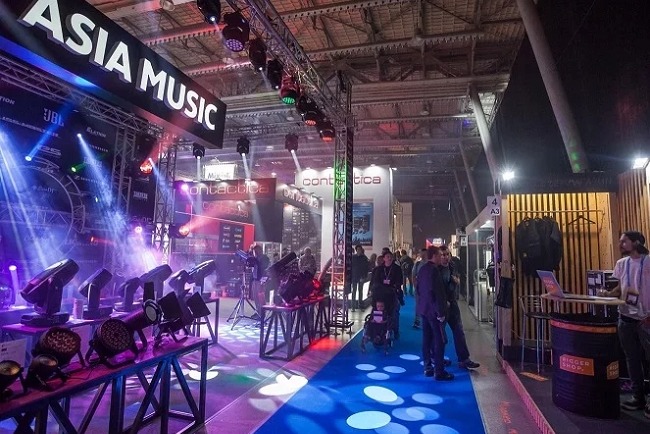 俄罗斯乐器、舞台灯光及音响设备展览会Light+Audio Music(www.rhrhrh.cn)
