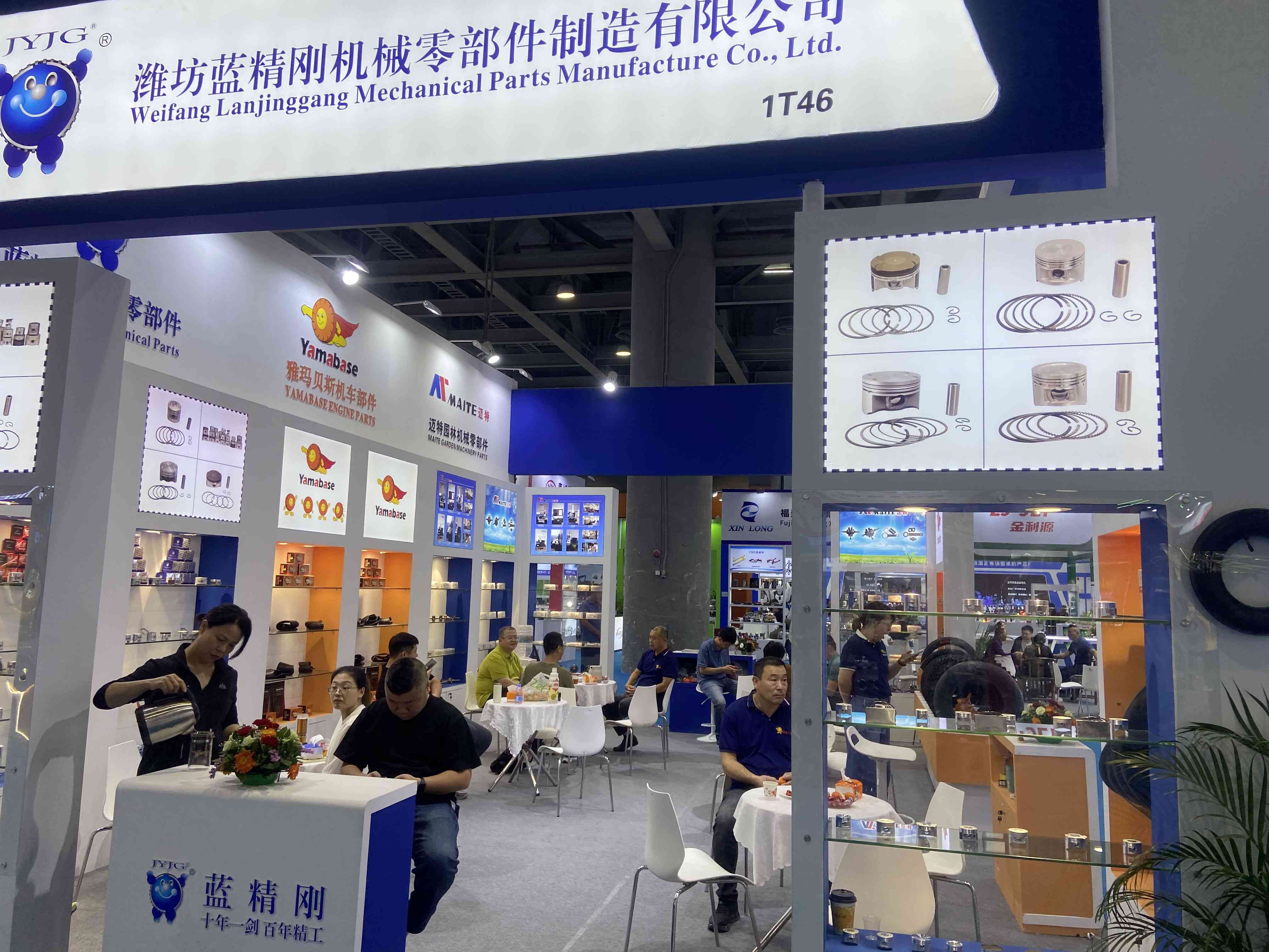 驰骋波兰：波兰华沙摩托车及自行车展览会Warsaw Motorcycle Show如何申请展位(www.rhrhrh.cn)